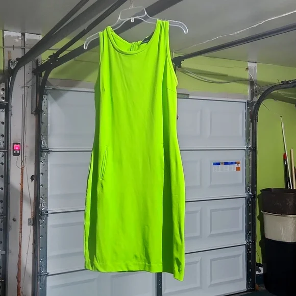 short green strapless dress Ellie Sage Strapless Mini Dress - US 6